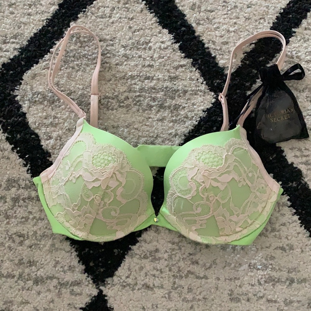 VS push up bra